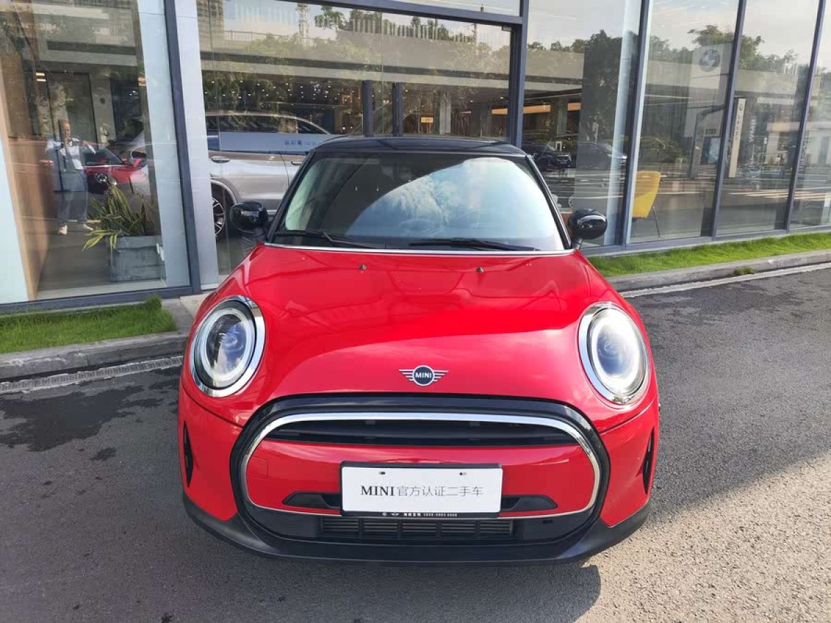 MINI MINI  2022款 改款 1.5T COOPER 經(jīng)典派圖片