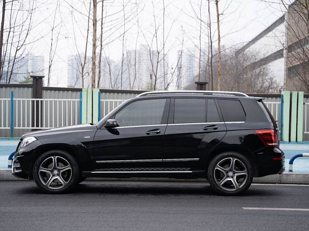 奔馳 奔馳GLK級(jí)  2015款 GLK 300 4MATIC 時(shí)尚型 極致版圖片