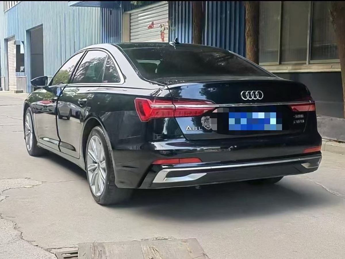 奧迪 奧迪A6L  2023款 改款 45 TFSI 臻選動感型圖片