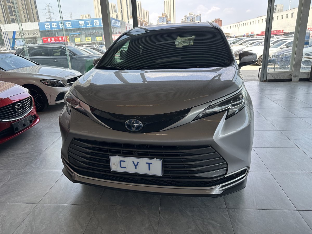 豐田 賽那SIENNA  2023款 2.5L混動 至尊版圖片