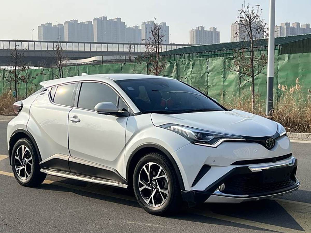 豐田 C-HR  2018款 2.0L 領(lǐng)先版 國V圖片