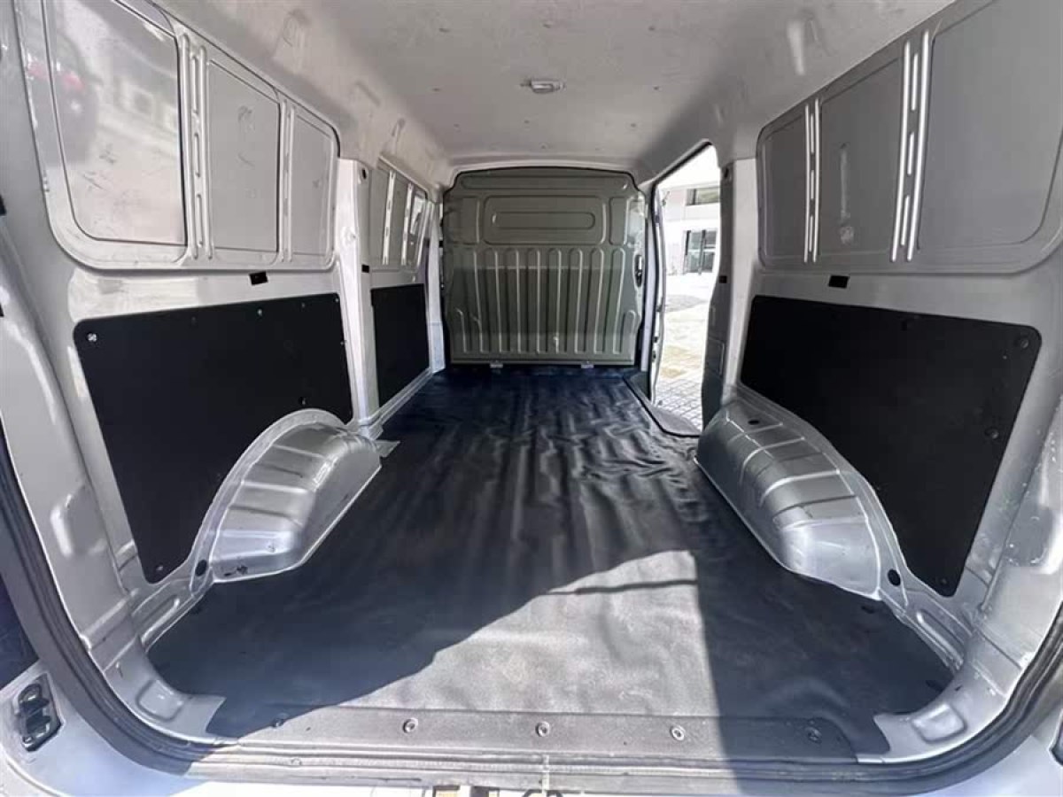 長安歐尚 長安睿行M60  2023款 1.5L GDI舒適型廂貨2座圖片