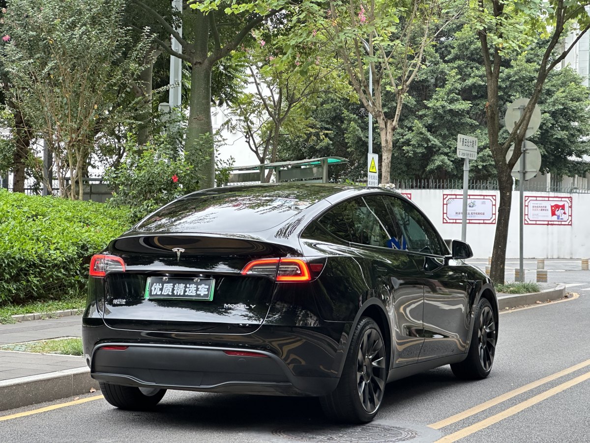 特斯拉 Model Y  2023款 長續(xù)航煥新版 雙電機(jī)全輪驅(qū)動圖片