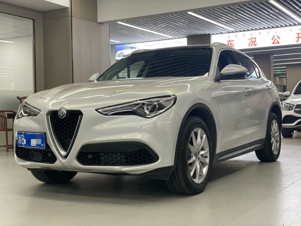 阿尔法·罗密欧 Stelvio  2017款 2.0T 280HP 豪华版