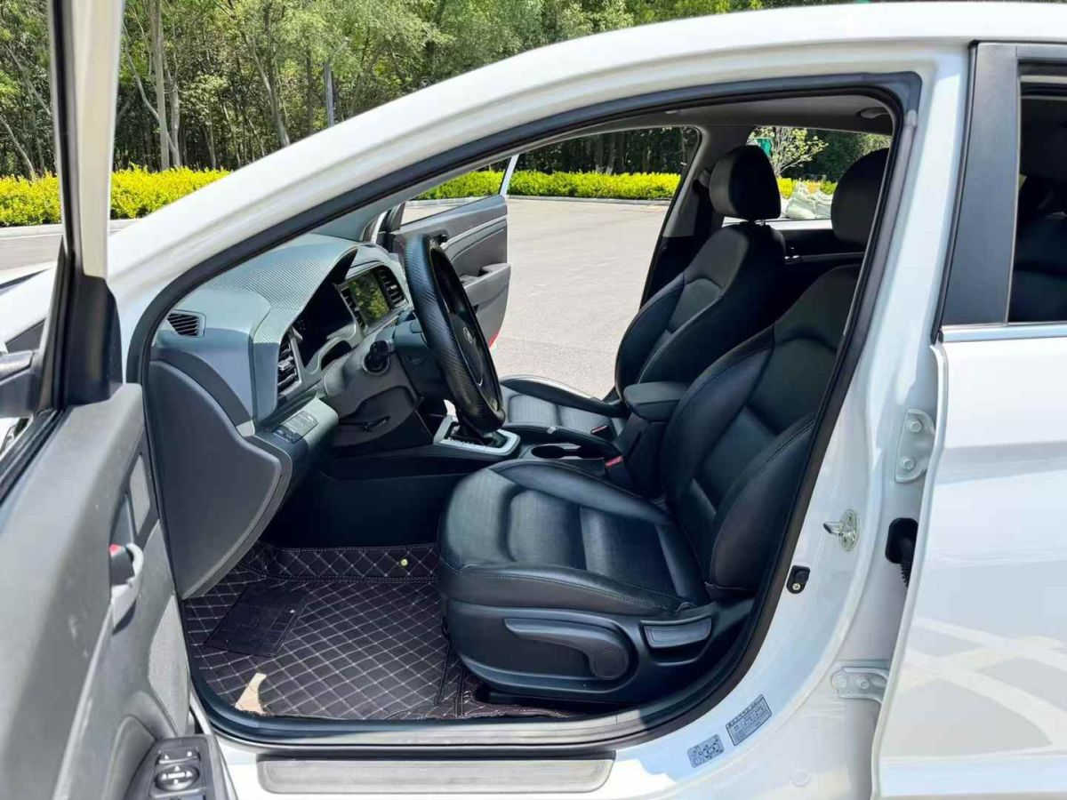 現(xiàn)代 領(lǐng)動  2019款 1.4T 雙離合炫動?旗艦型圖片
