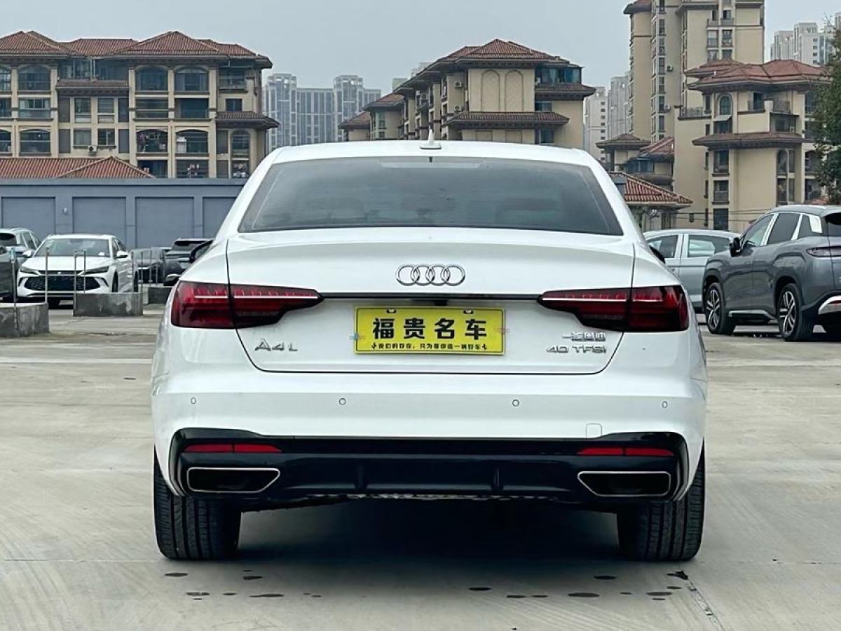 奧迪 奧迪A4L  2023款 40 TFSI 豪華動(dòng)感型圖片