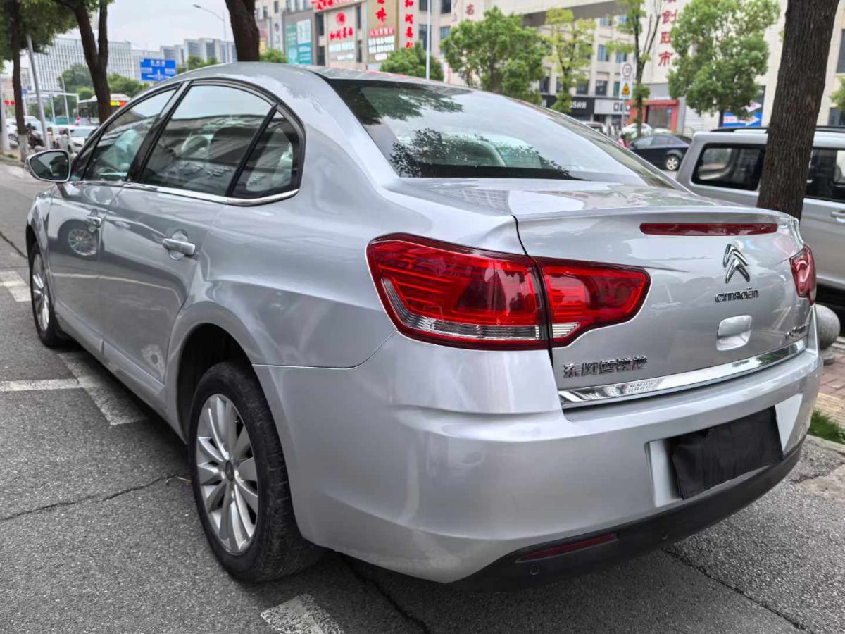 雪铁龙 世嘉  2012款 三厢 2.0L 自动品悦型图片