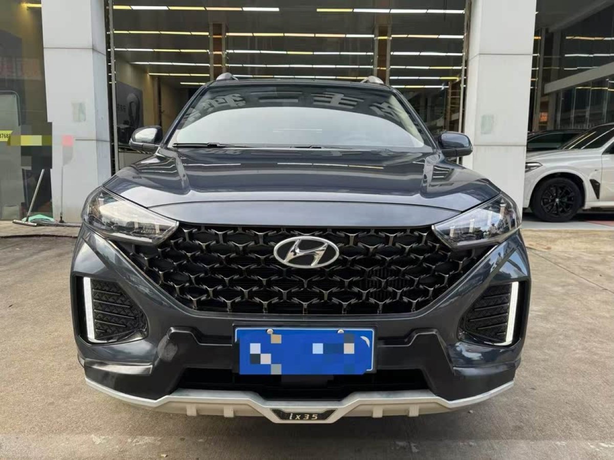現(xiàn)代 ix35  2021款 2.0L 自動兩驅(qū)領(lǐng)先版GLS圖片