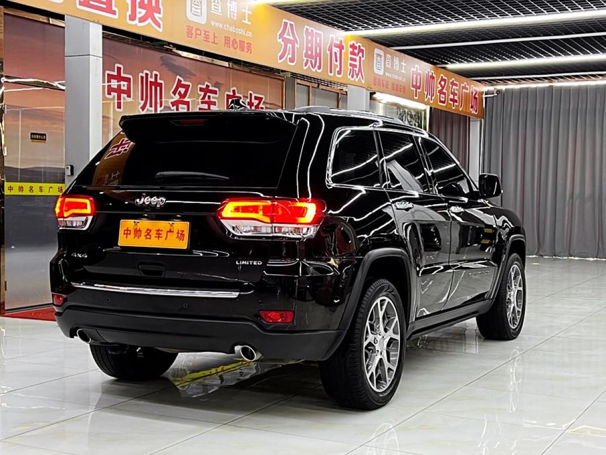 Jeep 大切诺基  2020款 3.0L 精英导航版图片