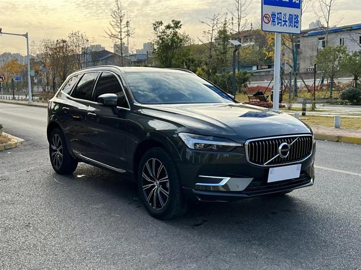 沃爾沃 XC60  2021款 T5 四驅(qū)智遠豪華版圖片