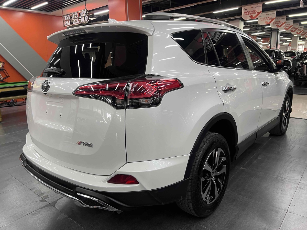 豐田 RAV4  2016款 榮放 2.0L CVT兩驅(qū)風(fēng)尚版圖片