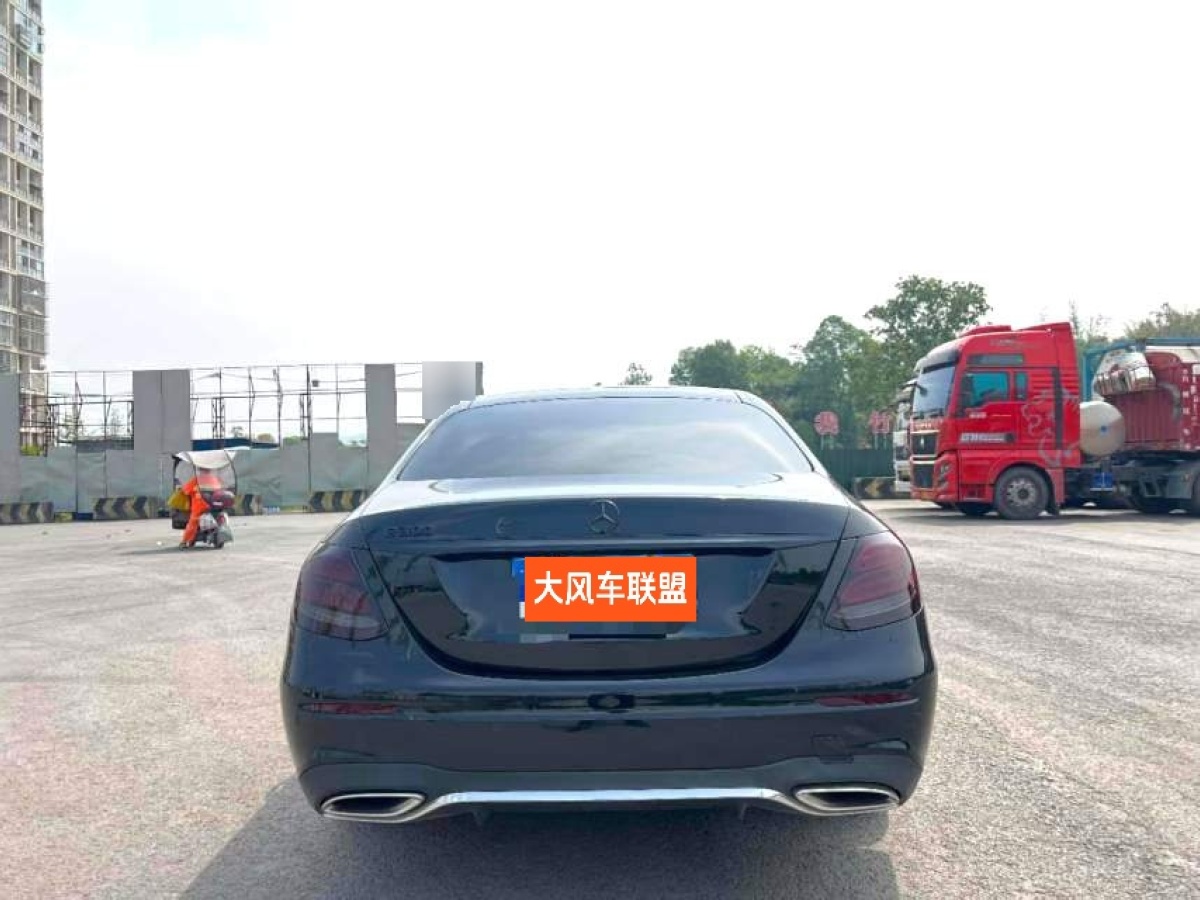 奔馳 奔馳E級  2019款 改款 E 300 L 運(yùn)動時(shí)尚型圖片