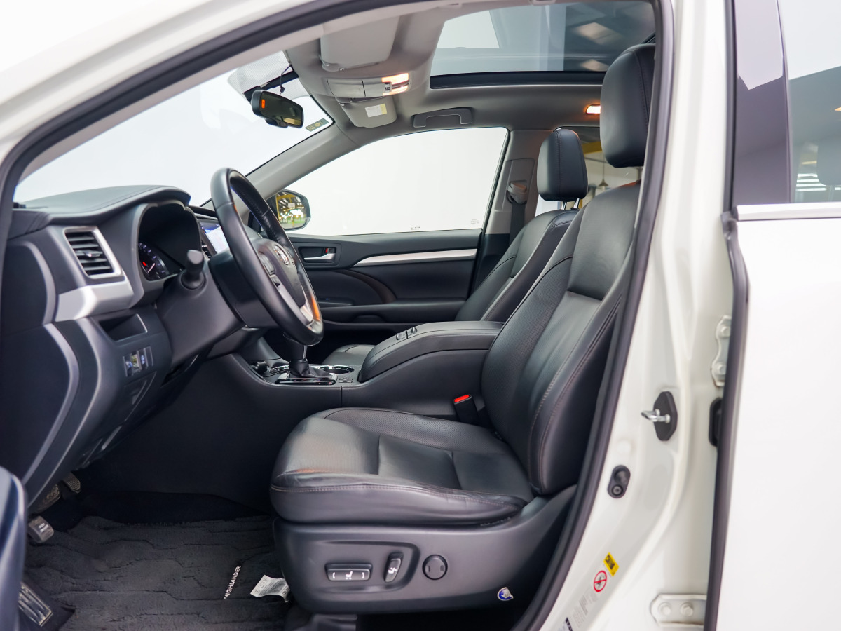 2016年6月丰田 汉兰达  2015款 2.0T 两驱豪华版 7座
