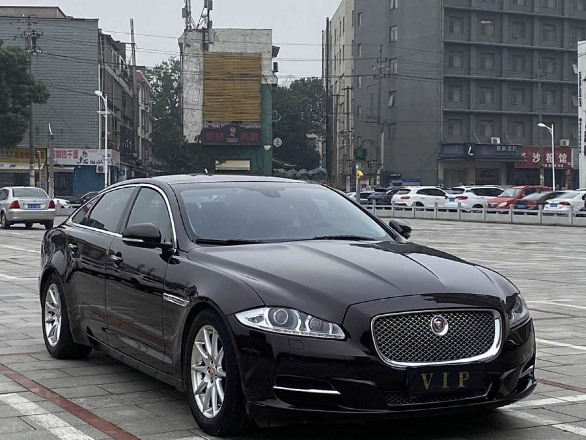 捷豹 XJ  2014款 XJL 2.0T 兩驅(qū)全景商務(wù)版圖片