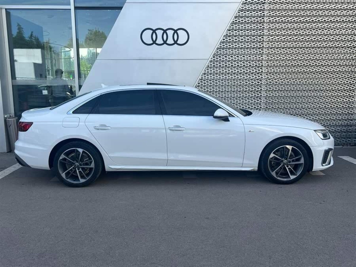 奧迪 奧迪A4L  2024款 40 TFSI 豪華動感型圖片