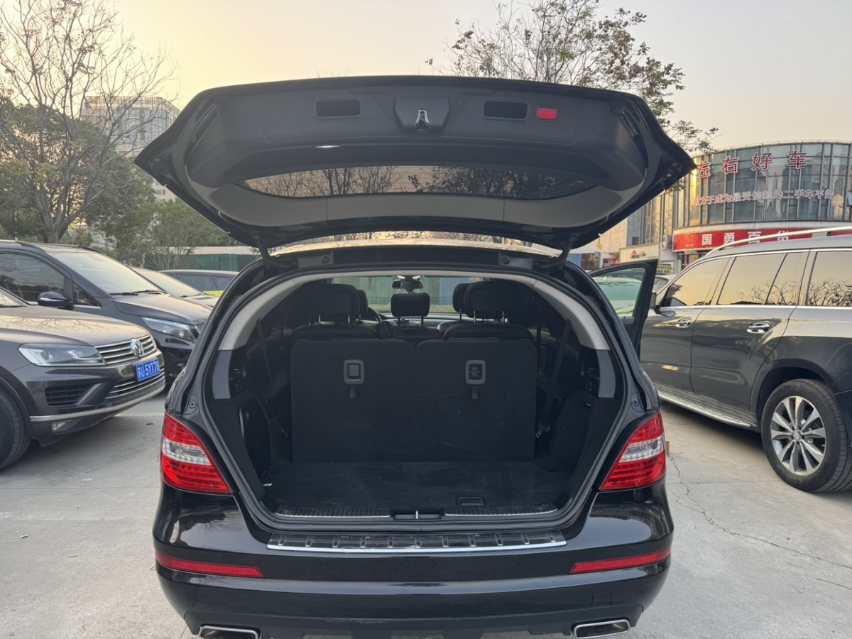 奔馳 奔馳R級  2014款 R 320 4MATIC 商務(wù)型圖片