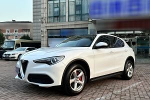 Stelvio 阿尔法·罗密欧 2.0T 200HP 精英版