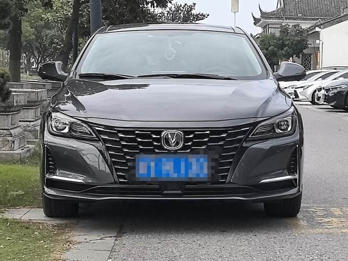 長(zhǎng)安 銳程CC  2022款 藍(lán)鯨版 1.5T DCT尊貴型圖片