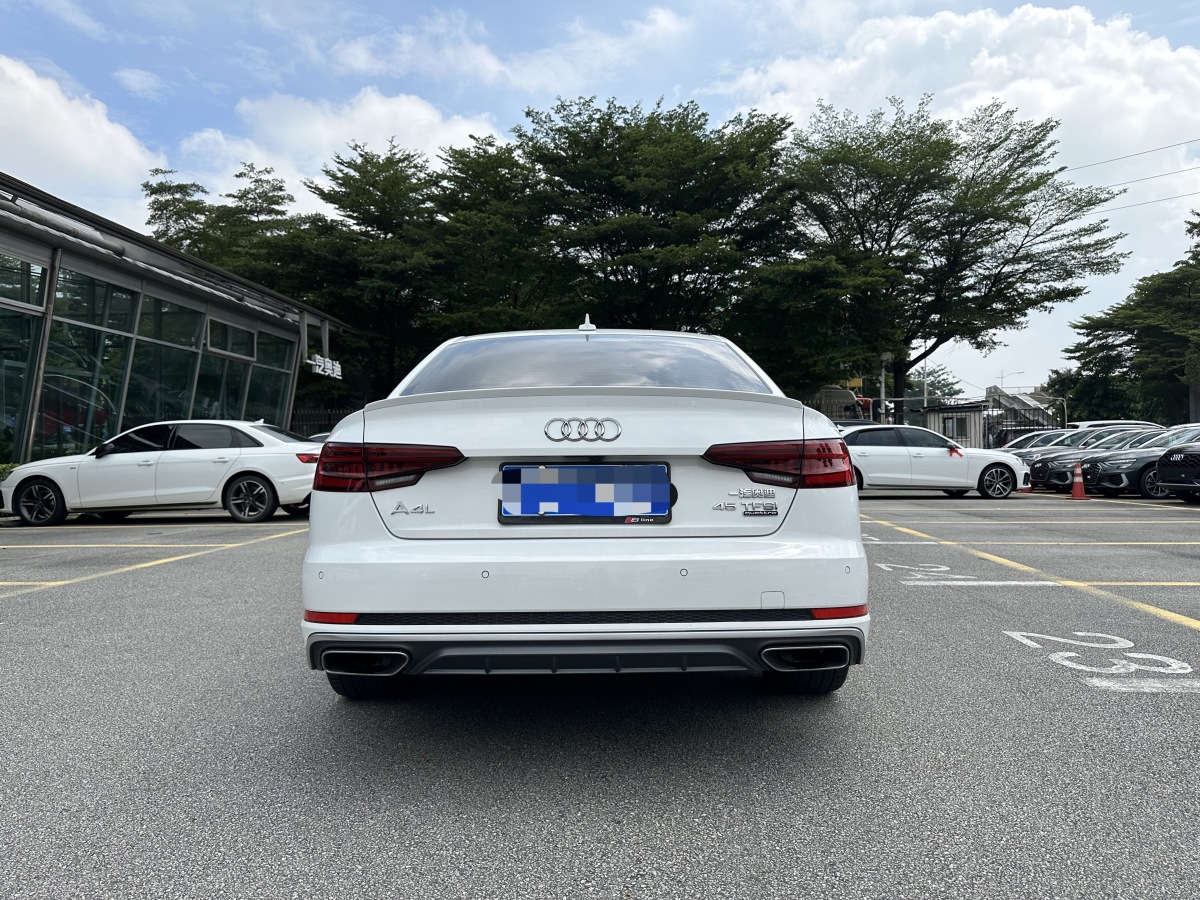 奧迪 奧迪A4L  2019款 45 TFSI quattro 運(yùn)動(dòng)型 國VI圖片