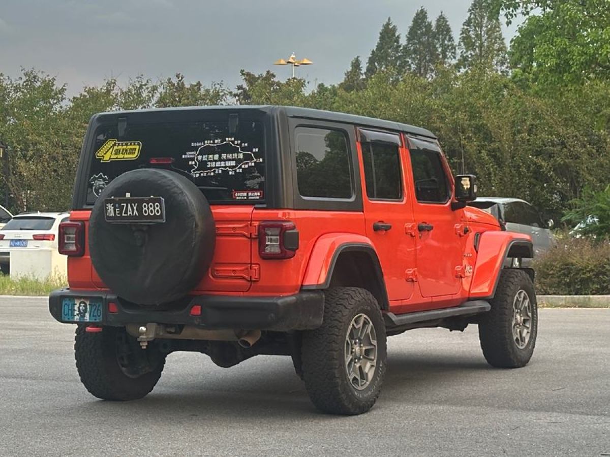 Jeep 牧馬人  2019款 2.0T Sahara 四門版 國(guó)VI圖片