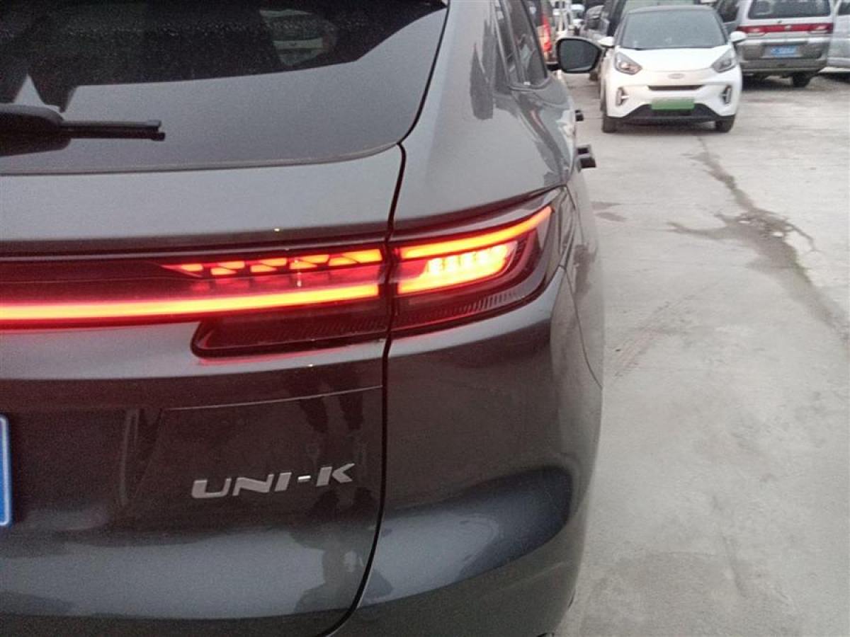 長(zhǎng)安 長(zhǎng)安UNI-K  2021款 2.0T 尊貴型圖片