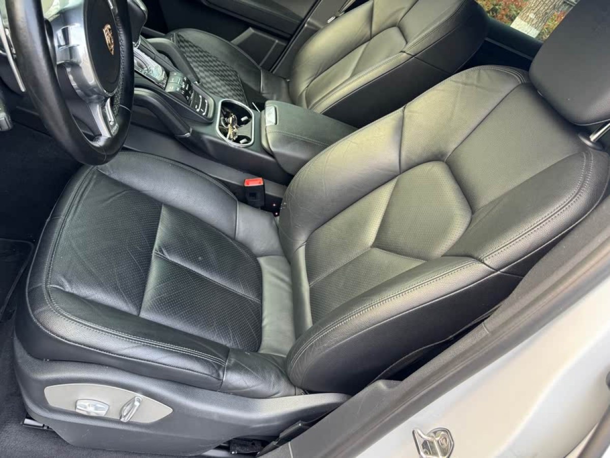 保時(shí)捷 Cayenne  2014款 Cayenne Platinum Edition 3.0T圖片