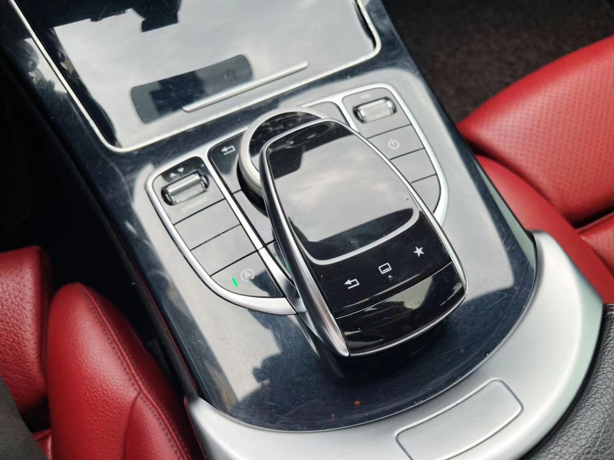 奔驰 奔驰C级  2015款 C 200 运动版图片