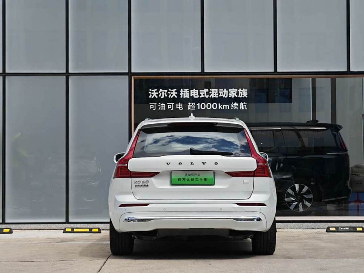 沃爾沃 XC60新能源  2024款 T8 插電混動(dòng) 長續(xù)航四驅(qū)智雅豪華版圖片