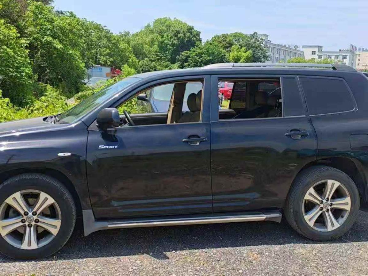 豐田 漢蘭達  2011款 2.7L 兩驅(qū)7座豪華版圖片