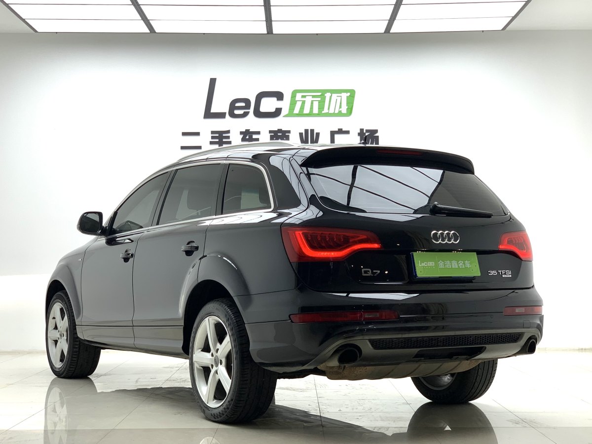 奧迪 奧迪Q7  2014款 35 TFSI 運(yùn)動(dòng)型圖片