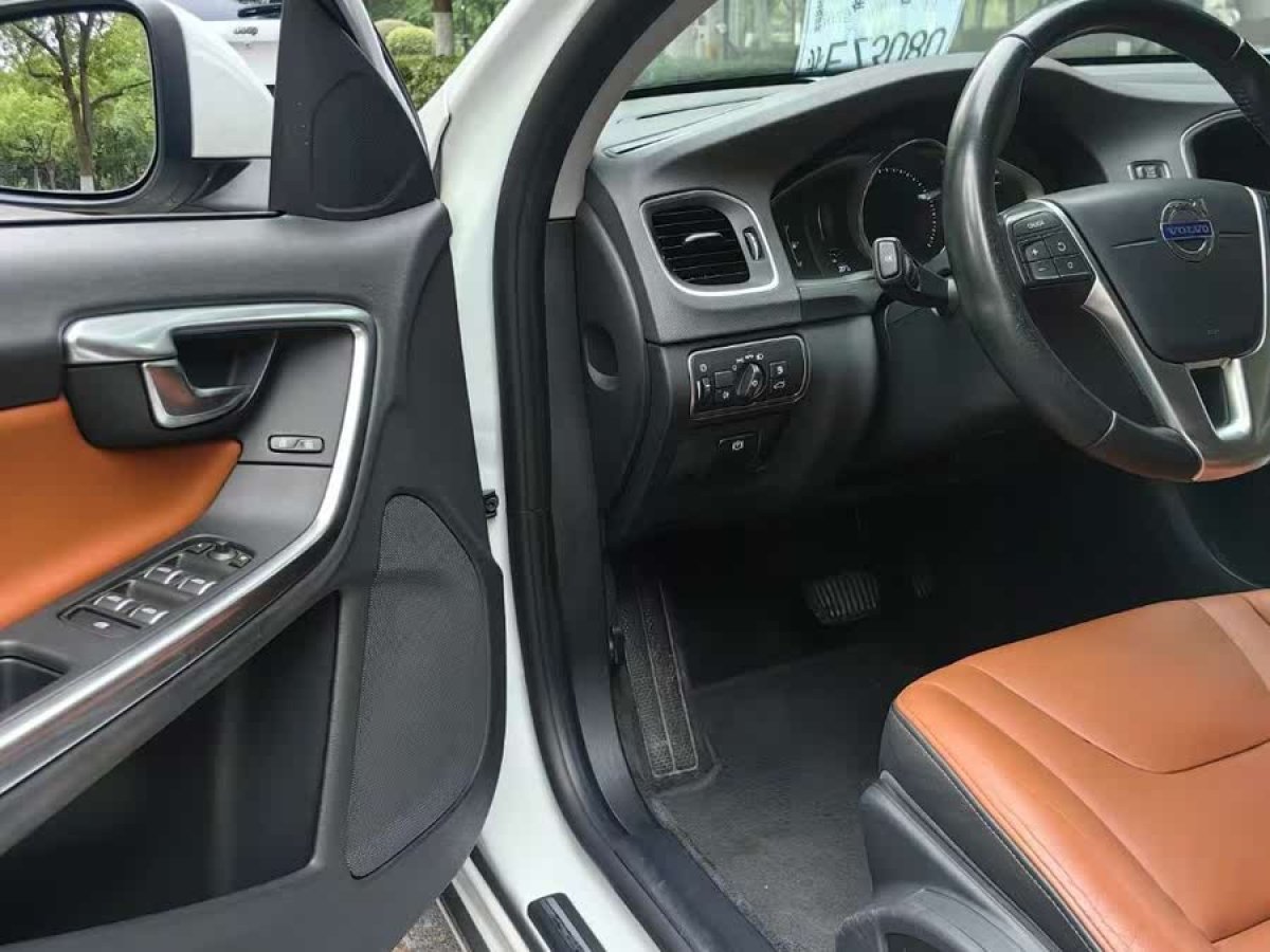 沃爾沃 S60  2017款 L 2.0T T4 智遠(yuǎn)版圖片