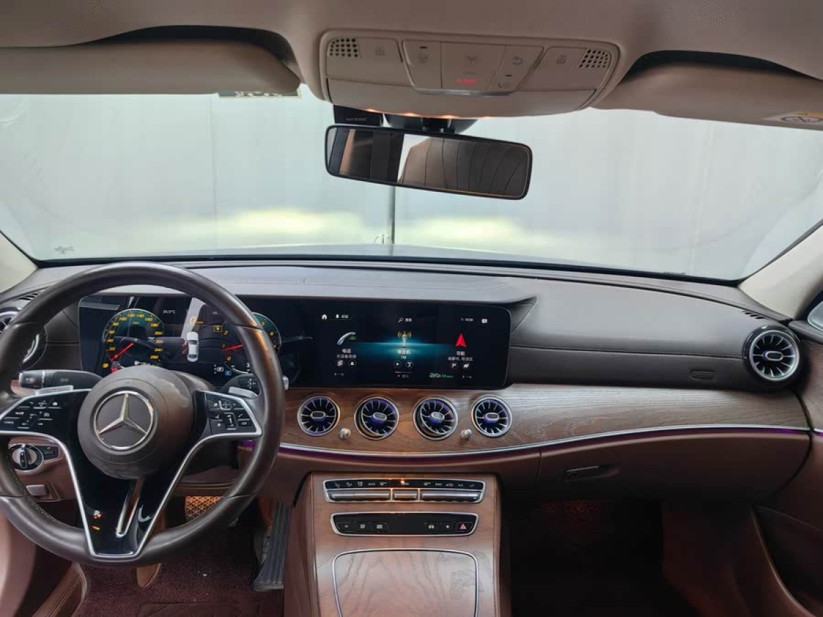 奔馳 奔馳E級  2021款 改款 E 300 L 豪華型圖片