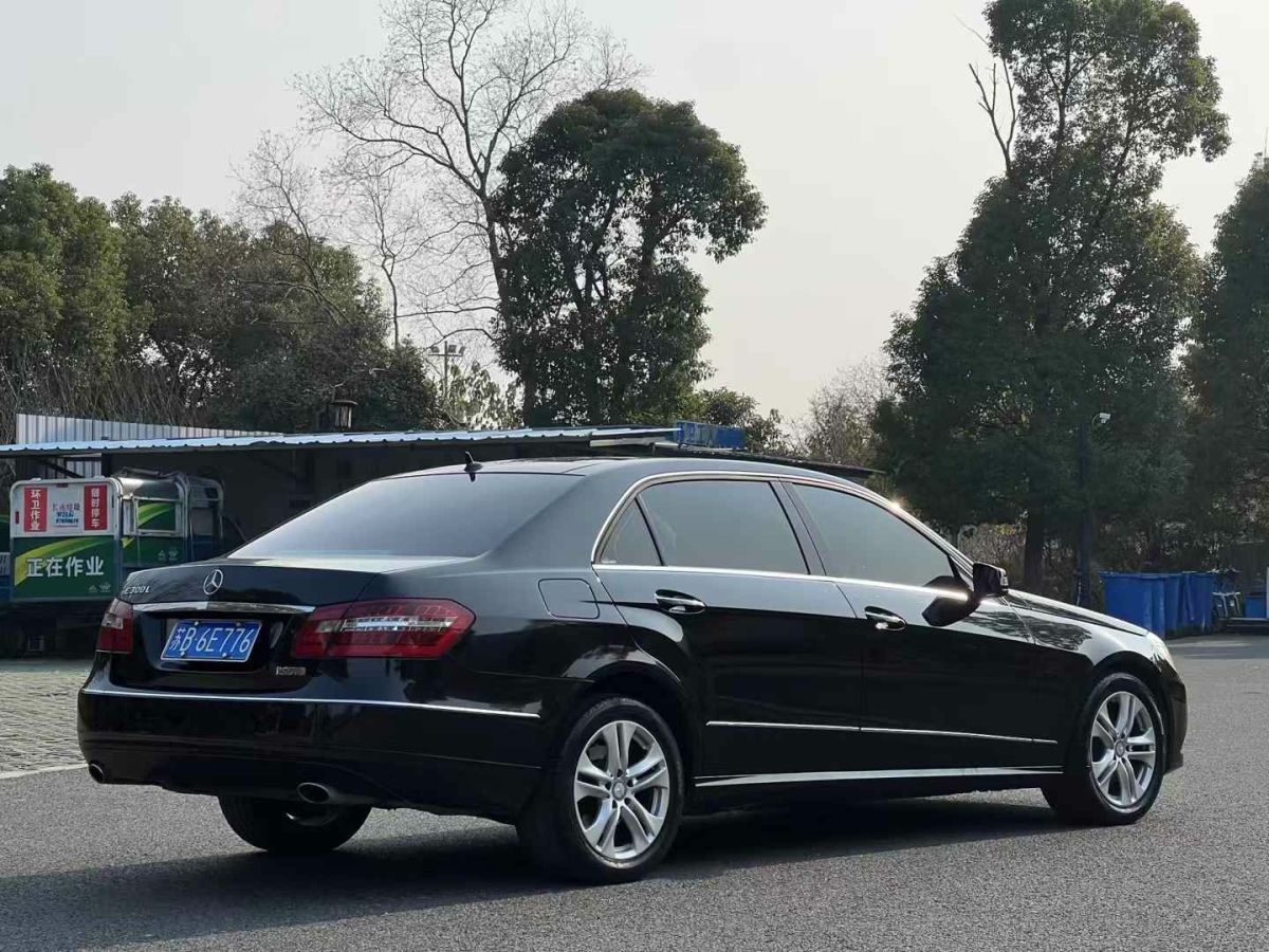 奔馳 奔馳E級  2010款 E 260 L CGI優(yōu)雅型圖片