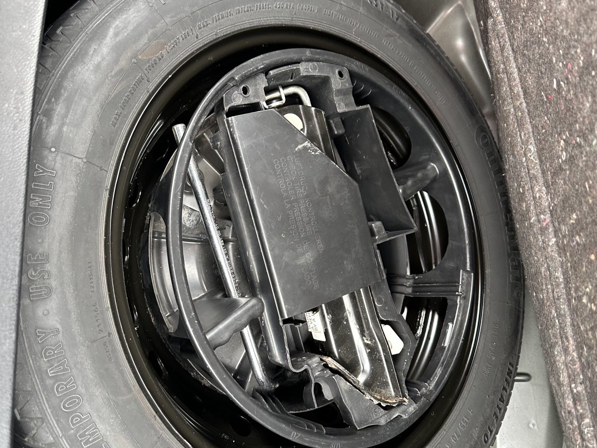 奔驰 奔驰E级  2011款 E 200 L CGI优雅型图片