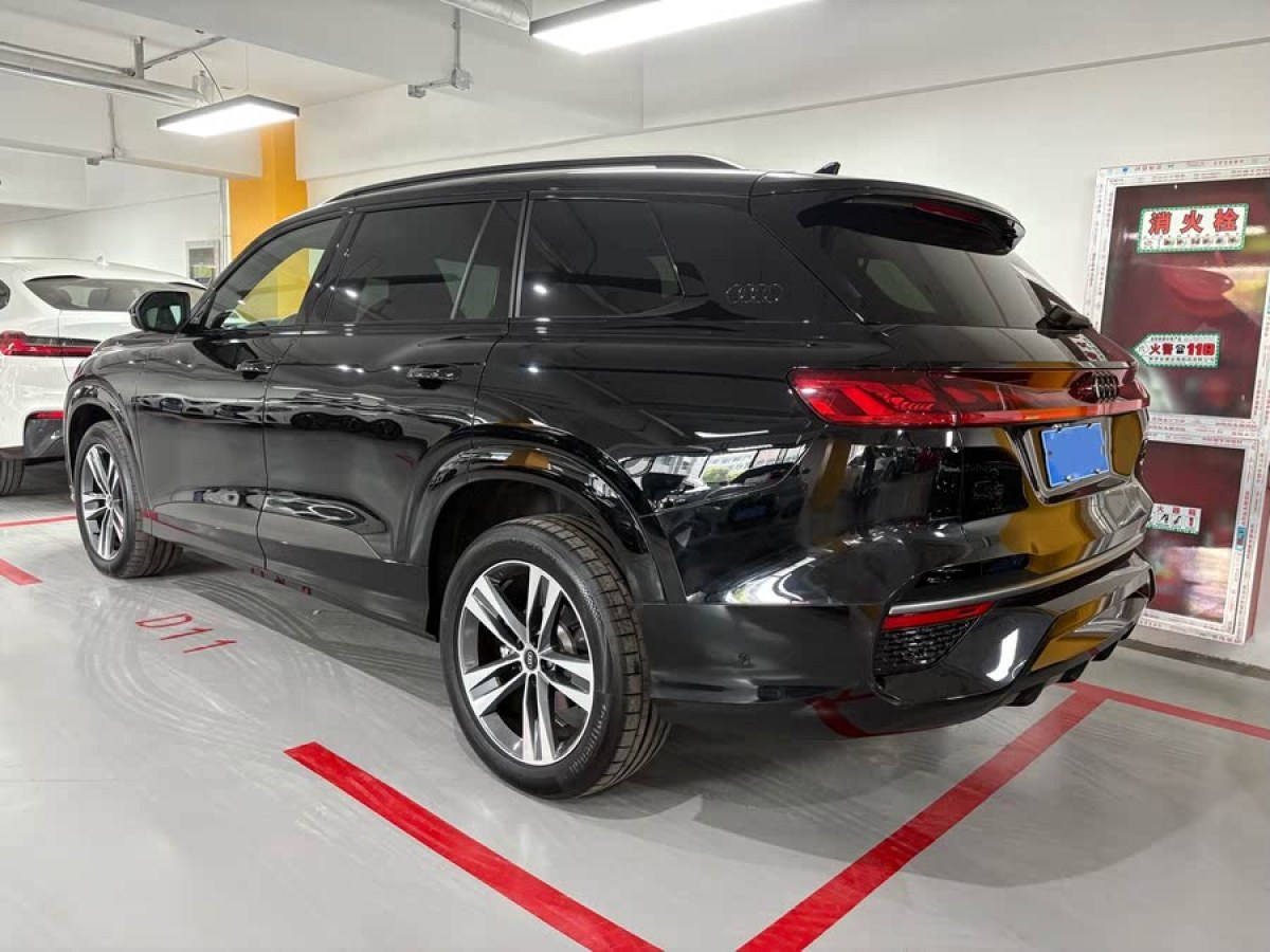 奧迪 奧迪Q6  2024款 50 TFSI quattro 行云型 飛騎套裝 6座圖片