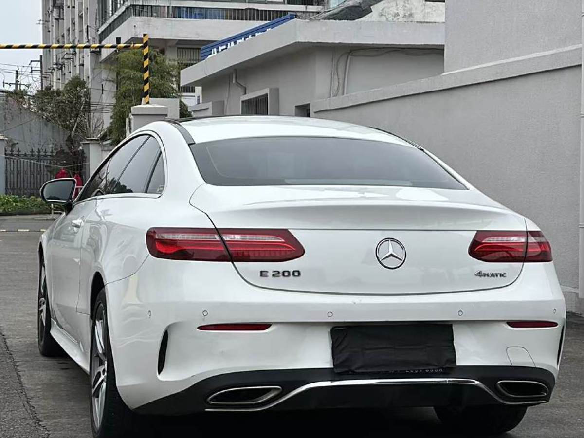 2018年8月奔馳 奔馳E級  2017款 E 200 4MATIC 轎跑車