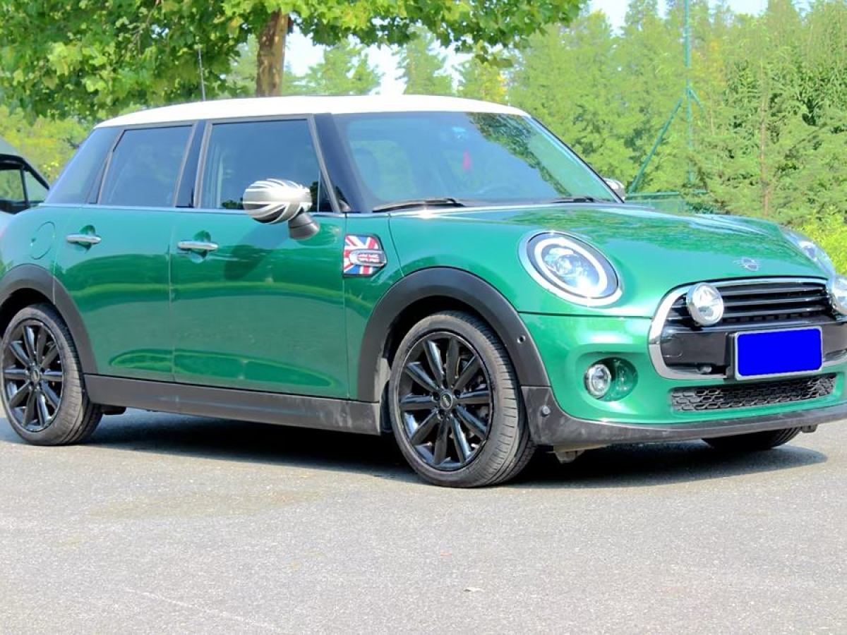 2020年10月MINI MINI  2020款 1.5T COOPER 藝術家 五門版