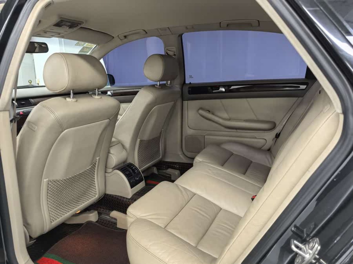 奧迪 奧迪A6  2002款 1.8T 手自一體 豪華型圖片