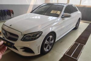 奔馳C級 奔馳 C 300 L 運(yùn)動版