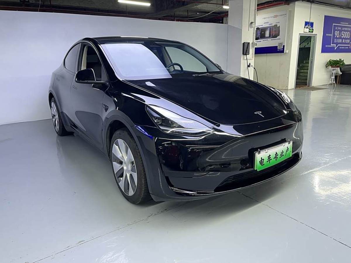 2021年12月特斯拉 Model 3  2021款 改款 標(biāo)準(zhǔn)續(xù)航后驅(qū)升級版