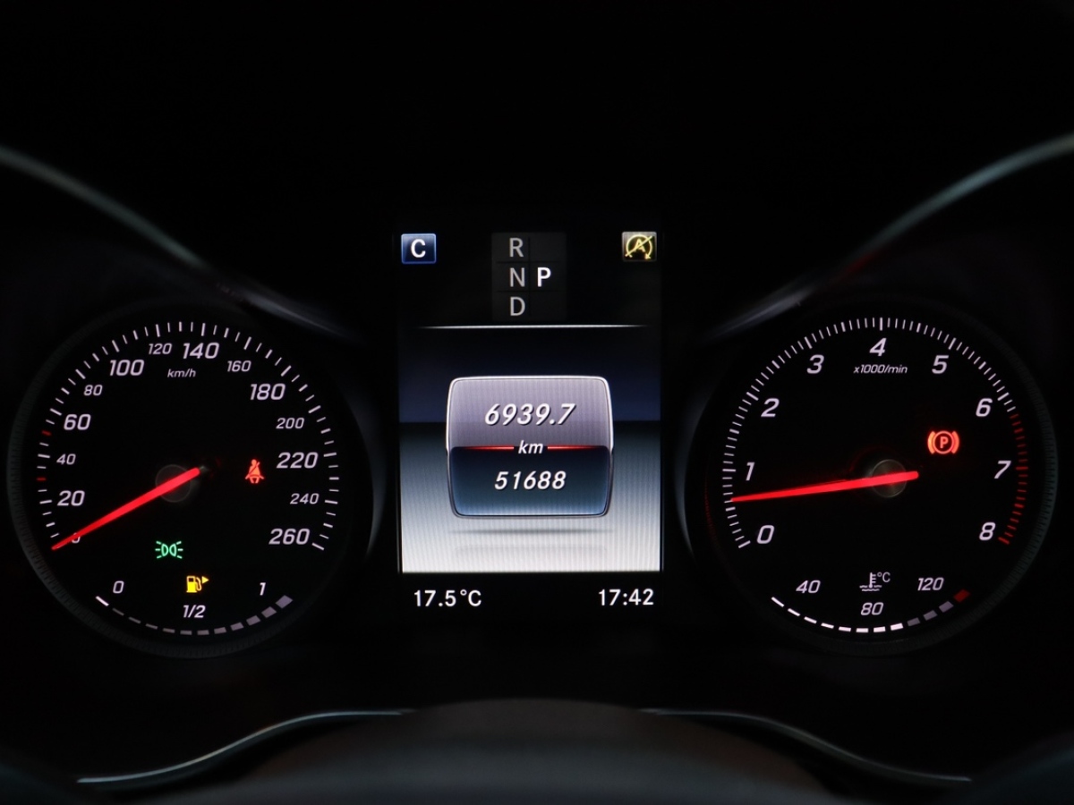 奔驰 奔驰GLC  2018款 GLC 260 4MATIC 豪华型图片