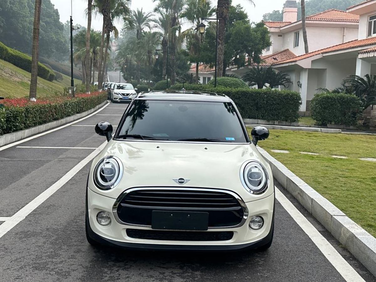 MINI MINI  2019款 1.5T COOPER 經(jīng)典派 五門版圖片