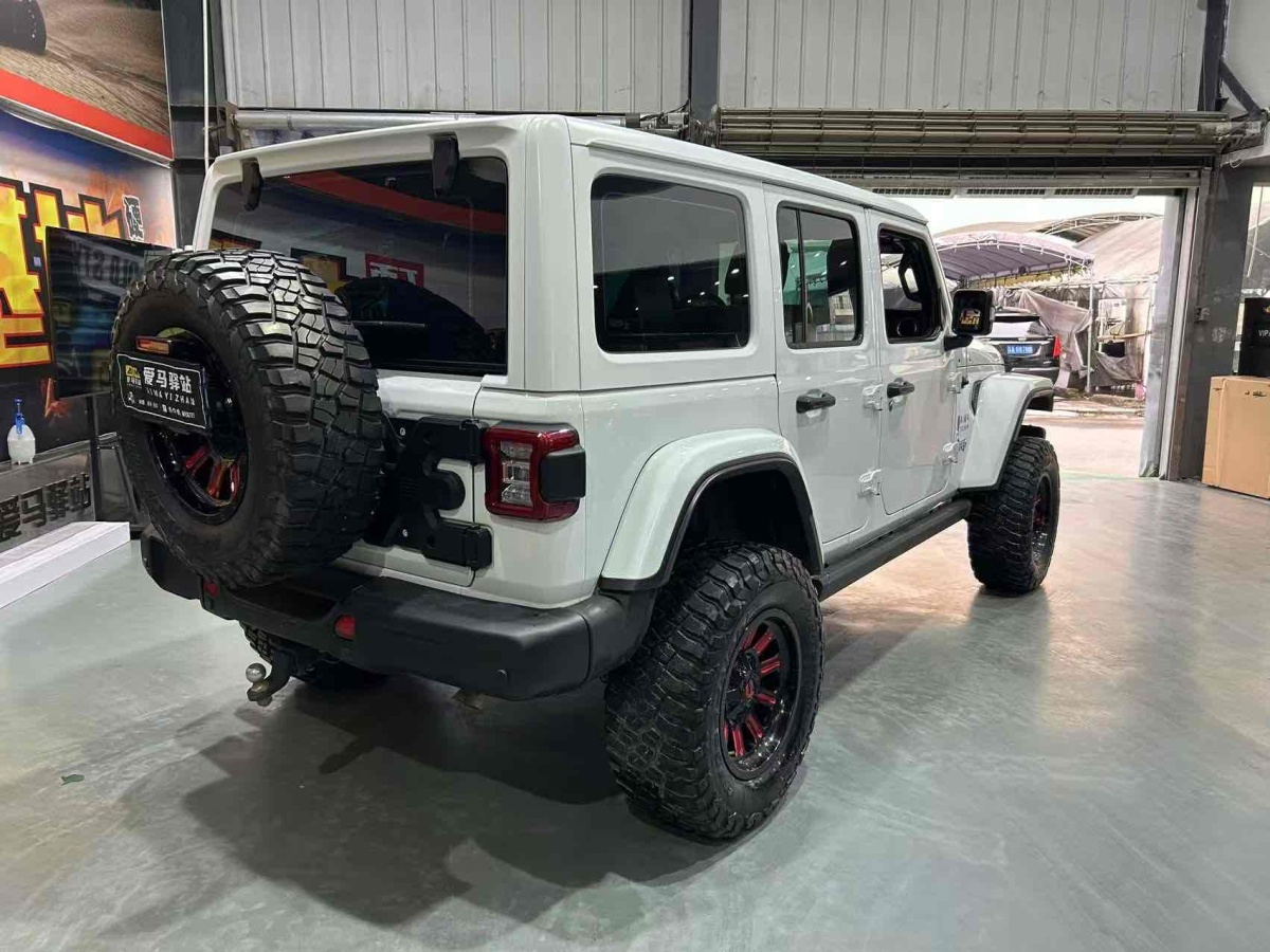 Jeep 牧馬人  2019款 2.0T Sahara 四門版 國(guó)VI圖片