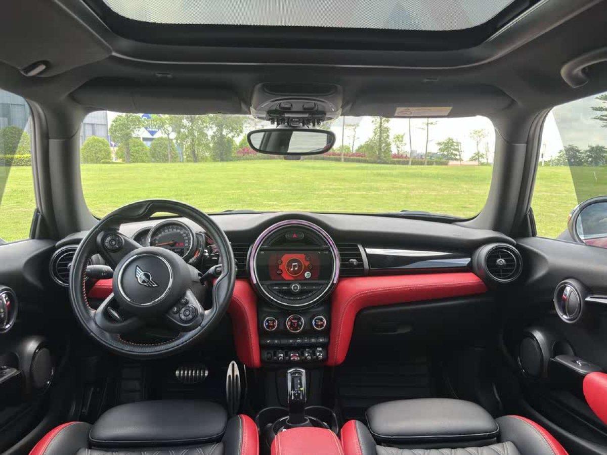MINI CLUBMAN  2018款 1.5T COOPER 賽車(chē)手圖片