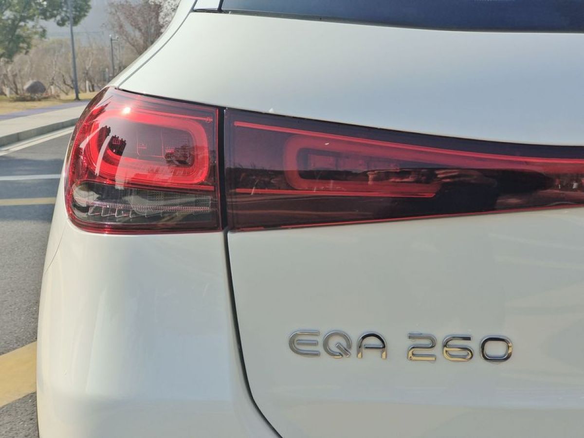 奔驰 奔驰EQA  2023款 改款 EQA 260图片