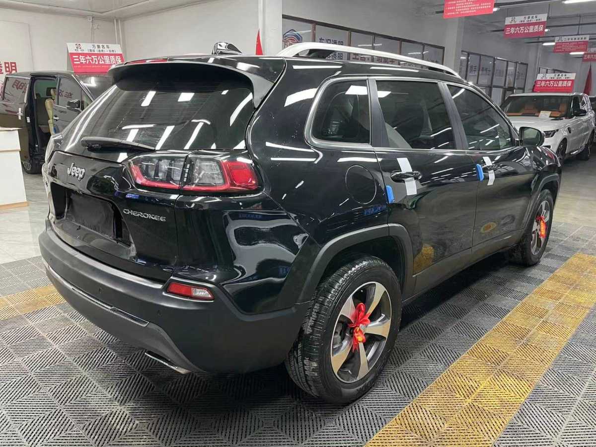 Jeep 自由光  2019款 2.0T 兩驅(qū)智享版 國VI圖片