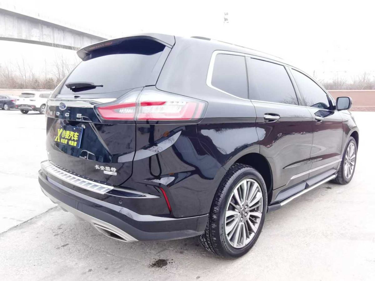 福特 銳界  2023款 銳界L 2.0T EcoBoost E-混動(dòng)兩驅(qū)七座豪華型圖片