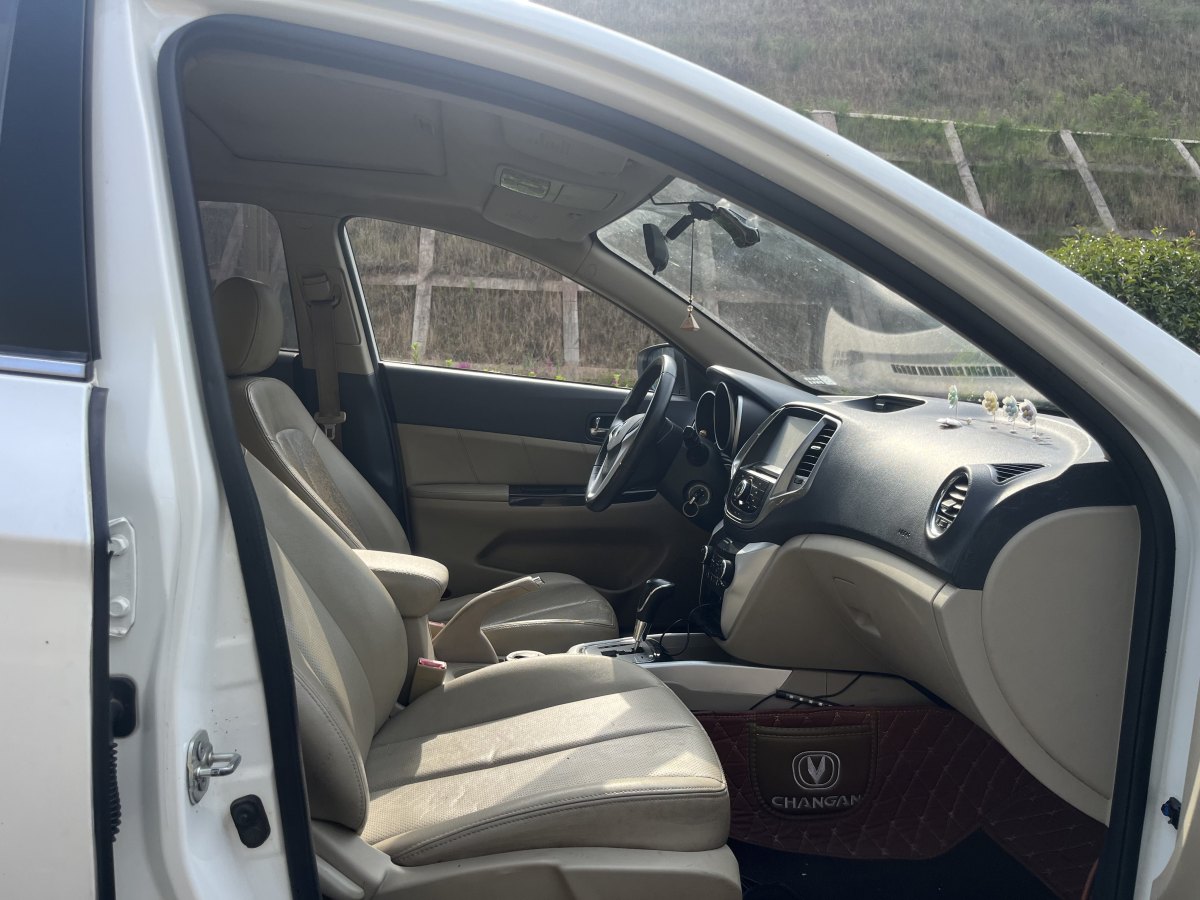 長(zhǎng)安 逸動(dòng)  2014款 1.6L 自動(dòng)豪華型圖片