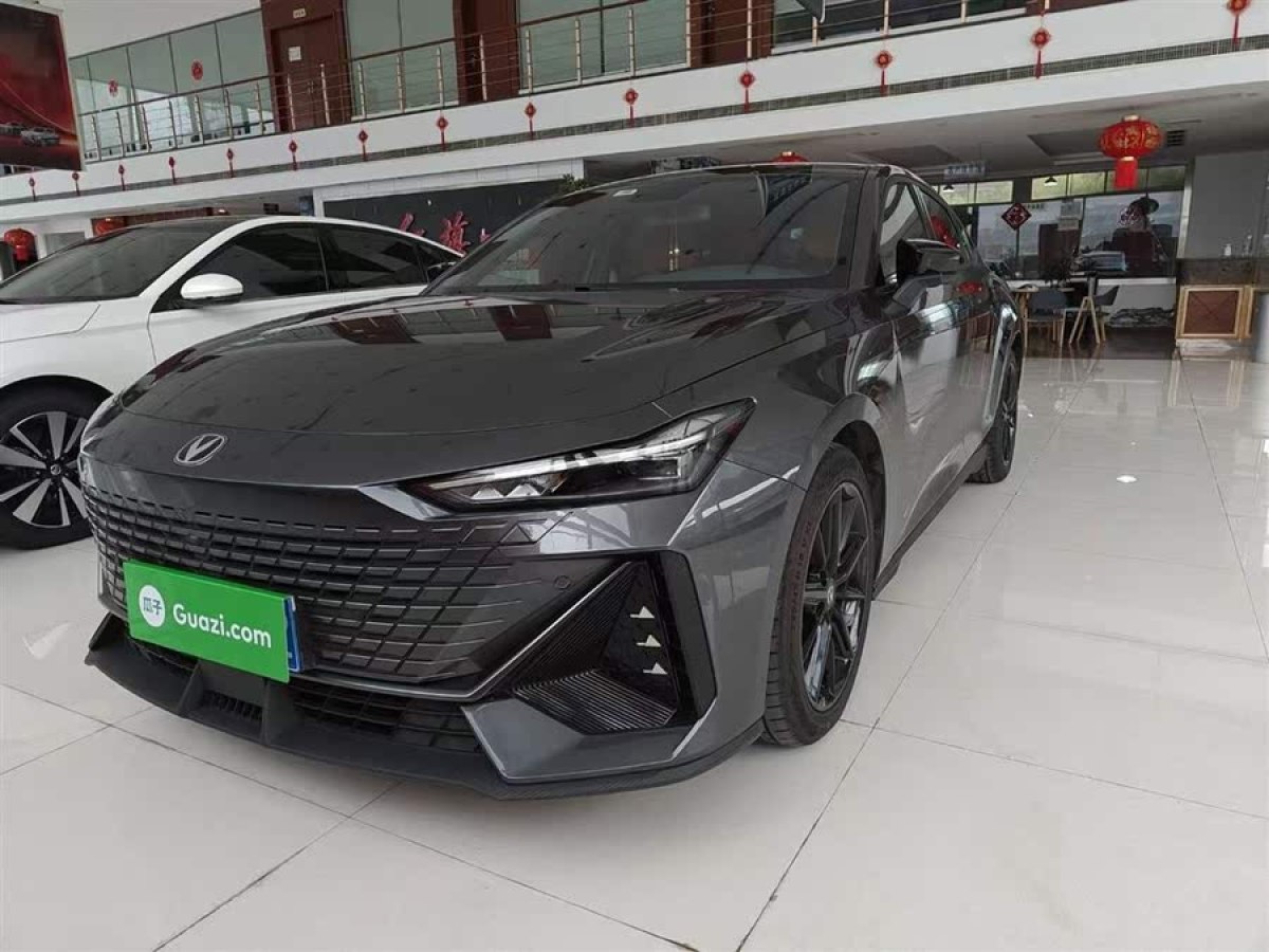 長安 長安UNI-V  2022款 1.5T 尊貴型圖片