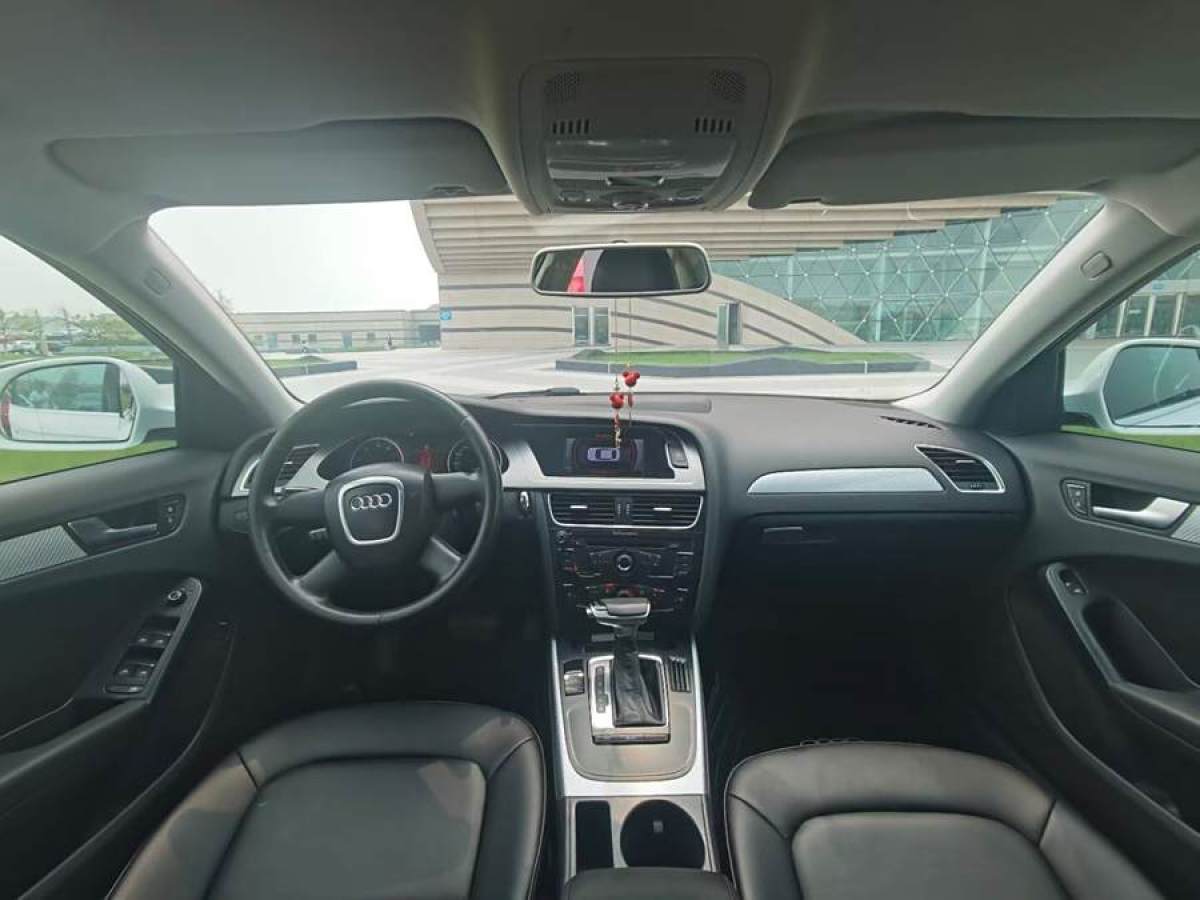 奧迪 奧迪A4L  2011款 2.0 TFSI 標準型圖片